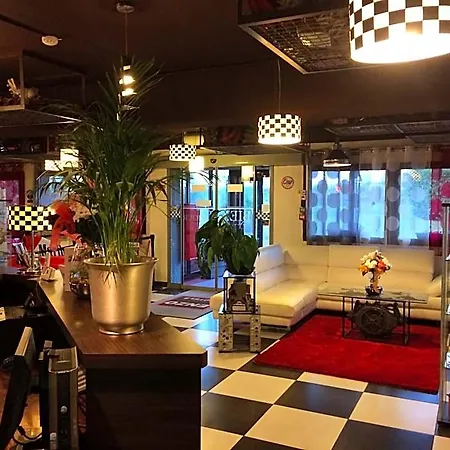 Hotel Enzo By Kyriad Direct