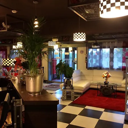 凯里亚德坎尼斯伊克鲁斯时尚恩佐酒店 酒店