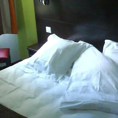 Hotel Enzo By Kyriad Direct