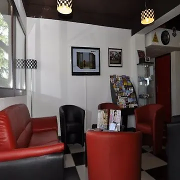 Enzo Cannes-écluse By Kyriad Direct Hotel 3*