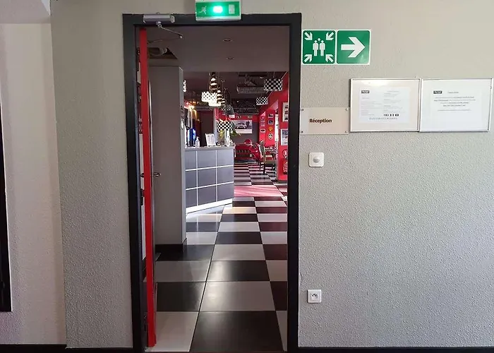 Enzo By Kyriad Direct 3*