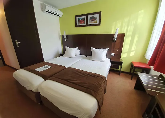 Enzo By Kyriad Direct Hotel Cannes-Écluse