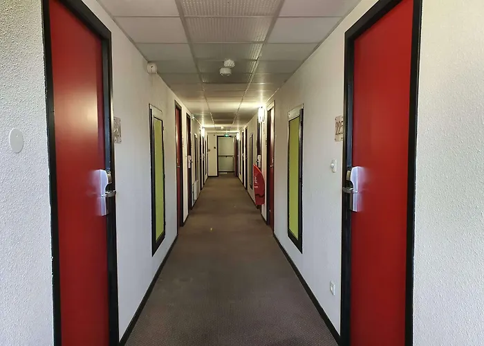 Enzo By Kyriad Direct 3*