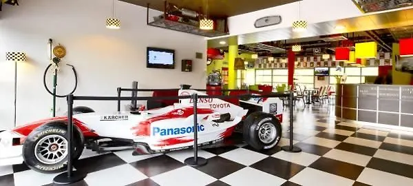 Enzo By Kyriad Direct Hotel