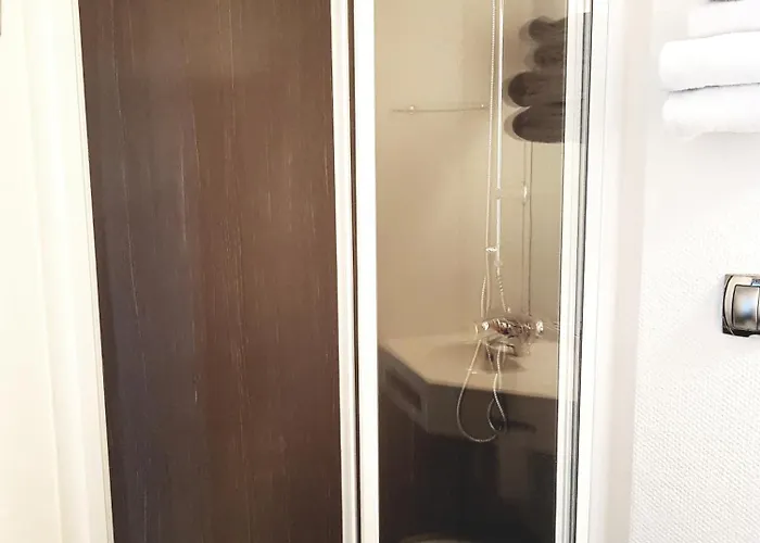 Enzo By Kyriad Direct 3*