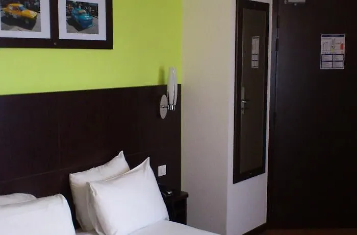 Enzo By Kyriad Direct Cannes-Écluse