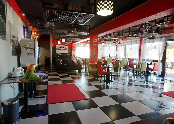 Enzo By Kyriad Direct Hotel 3*