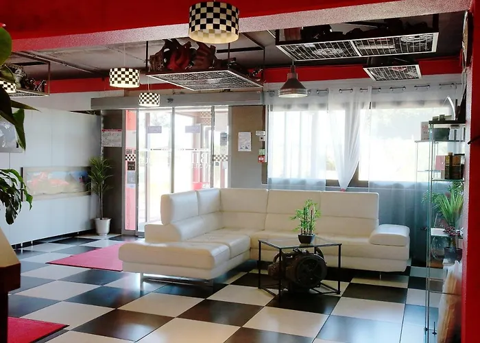 Hotel Enzo By Kyriad Direct Cannes-Écluse