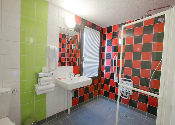 Enzo By Kyriad Direct Hotel 3*